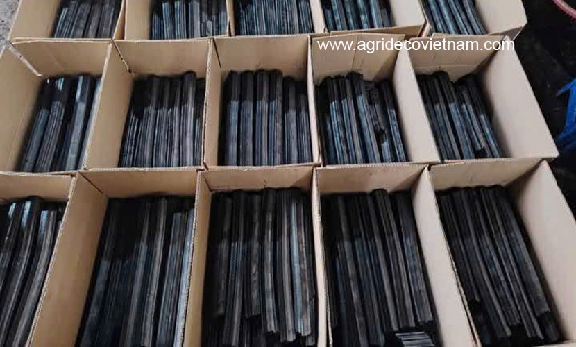 Sawdust briquette charcoal: Grade A