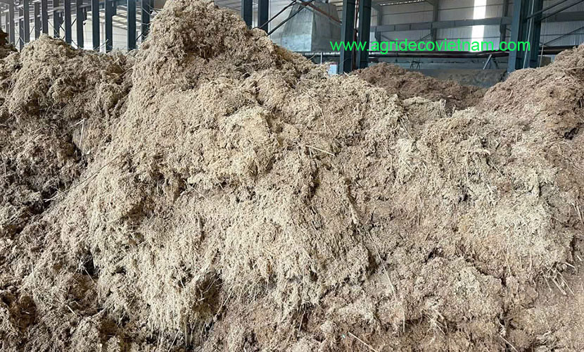 Vietnamese sawdust briquette charcoal materials