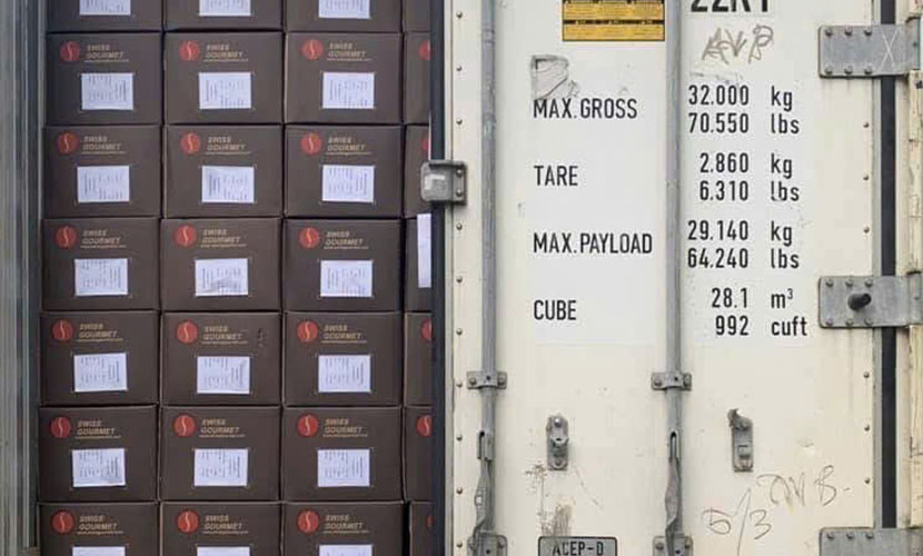 Vietnamese macadamia loading