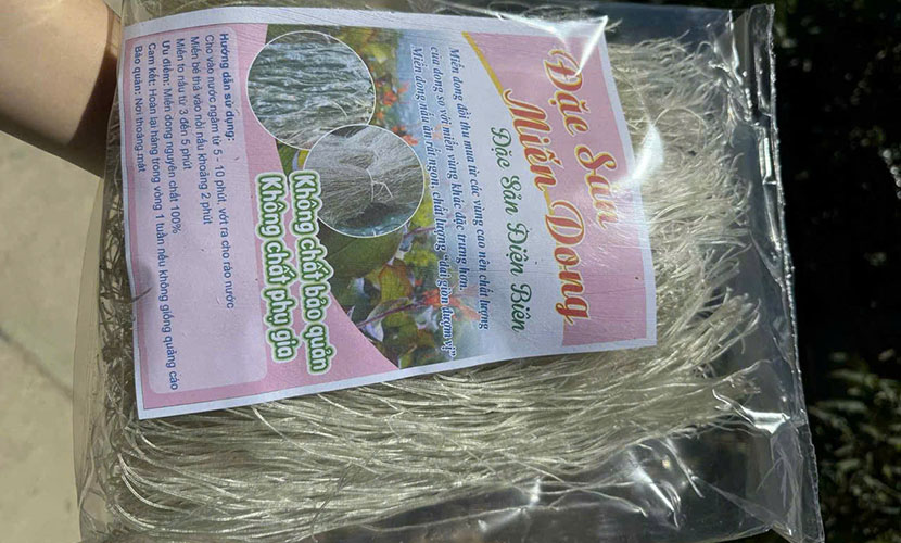 Vietnamese canna starch noodles (miến dong)