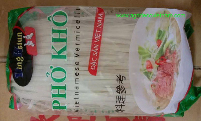 Dried pho from Vietnam (phở khô)