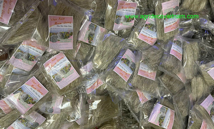 Vietnamese glass noodles (miến dong)