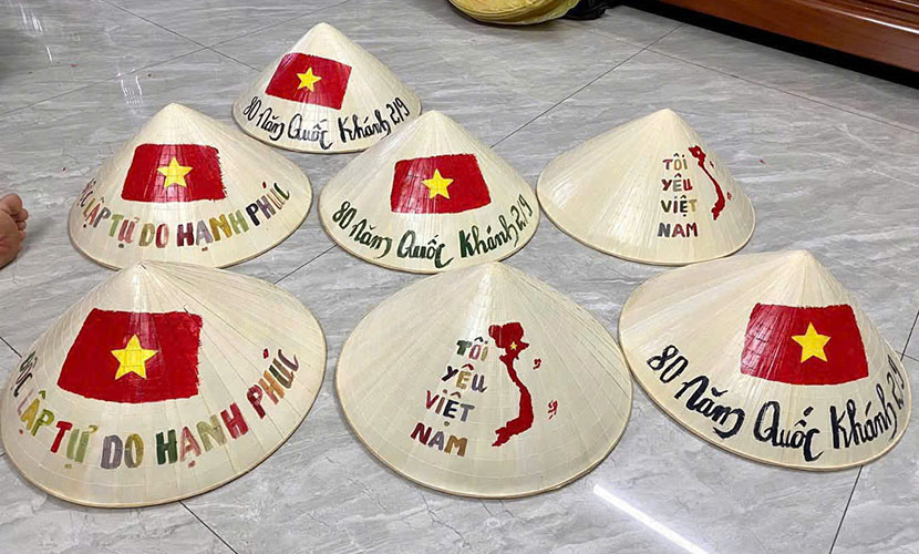 Vietnamese traditional hats