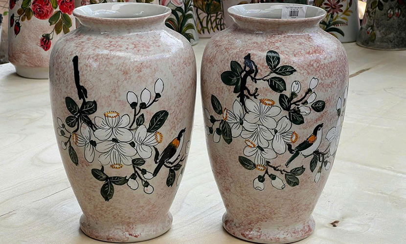 Vietnamese ceramics vases