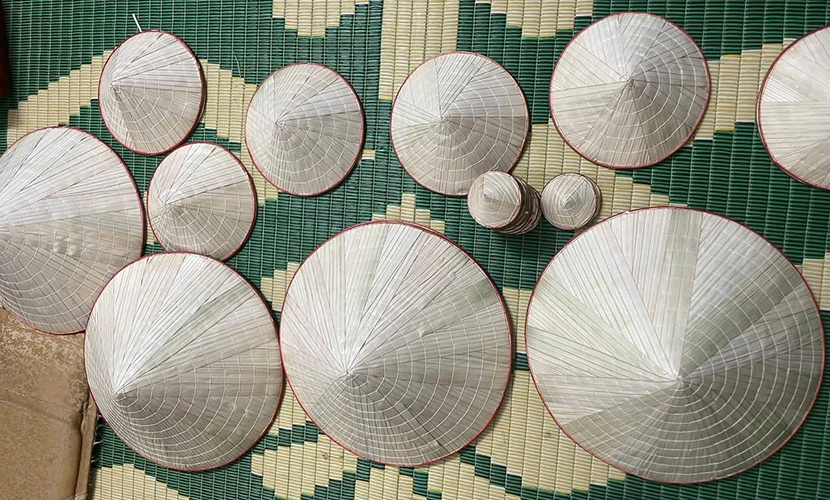 Vietnamese-non-la
