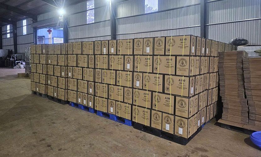 Vietnam's cashew boxes
